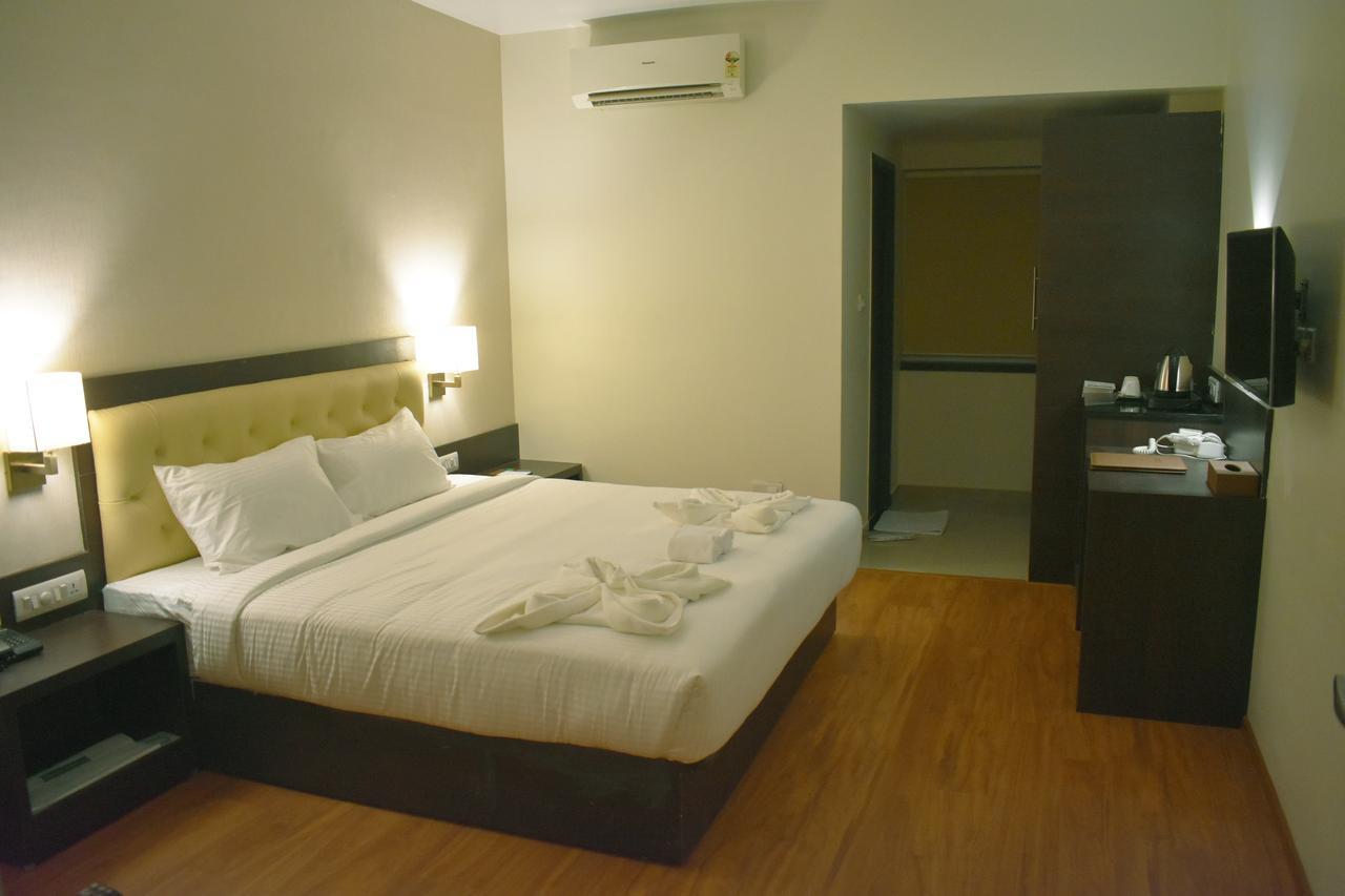 Hotel Grand Arcadia Tiruchirappalli Exterior foto